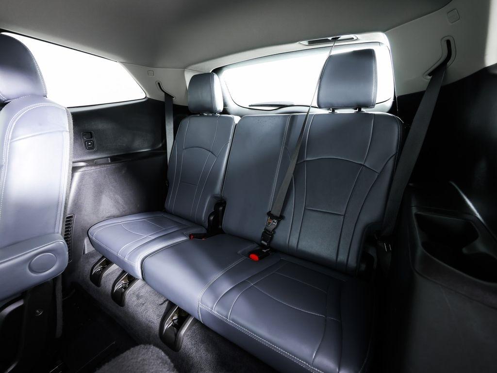 Buick Enclave FWD 4dr Essence 2021