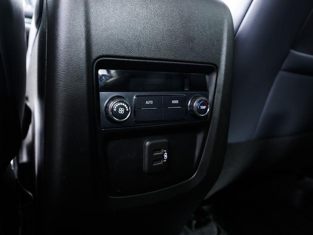 Buick Enclave FWD 4dr Essence 2021