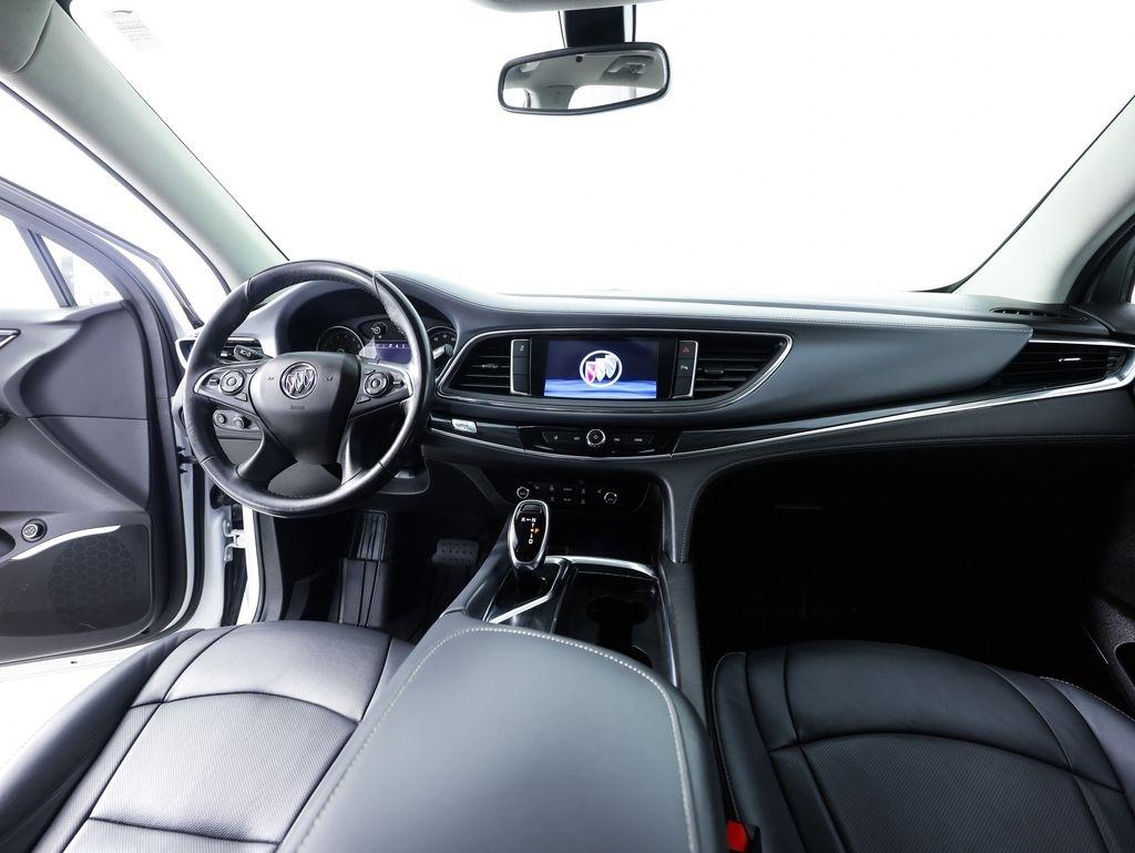 Buick Enclave FWD 4dr Essence 2021