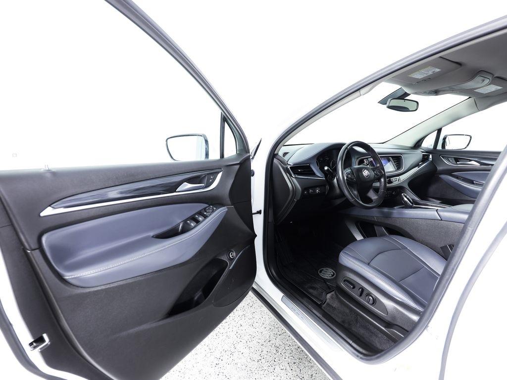 Buick Enclave FWD 4dr Essence 2021