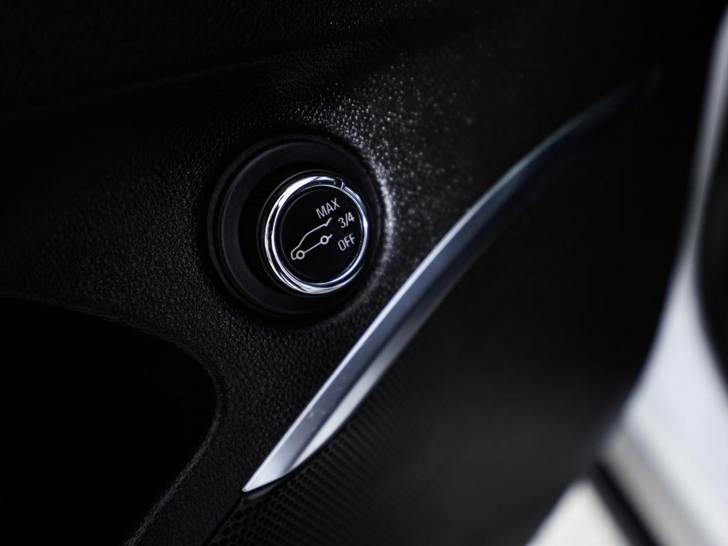 Buick Enclave FWD 4dr Essence 2021