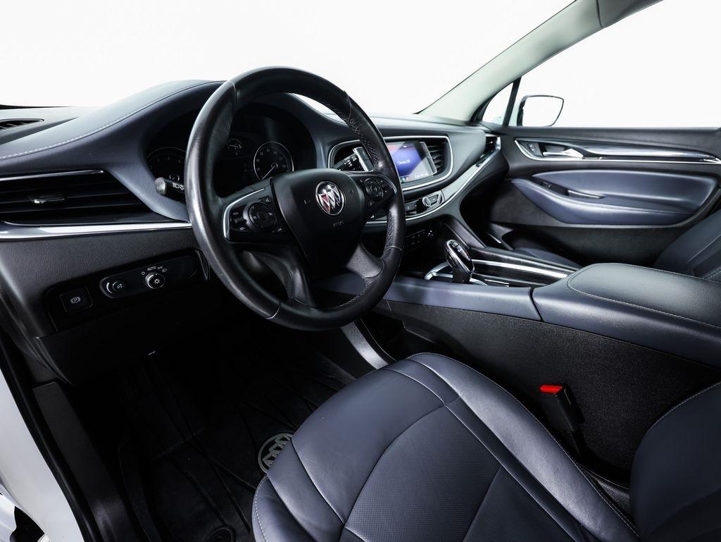 Buick Enclave FWD 4dr Essence 2021