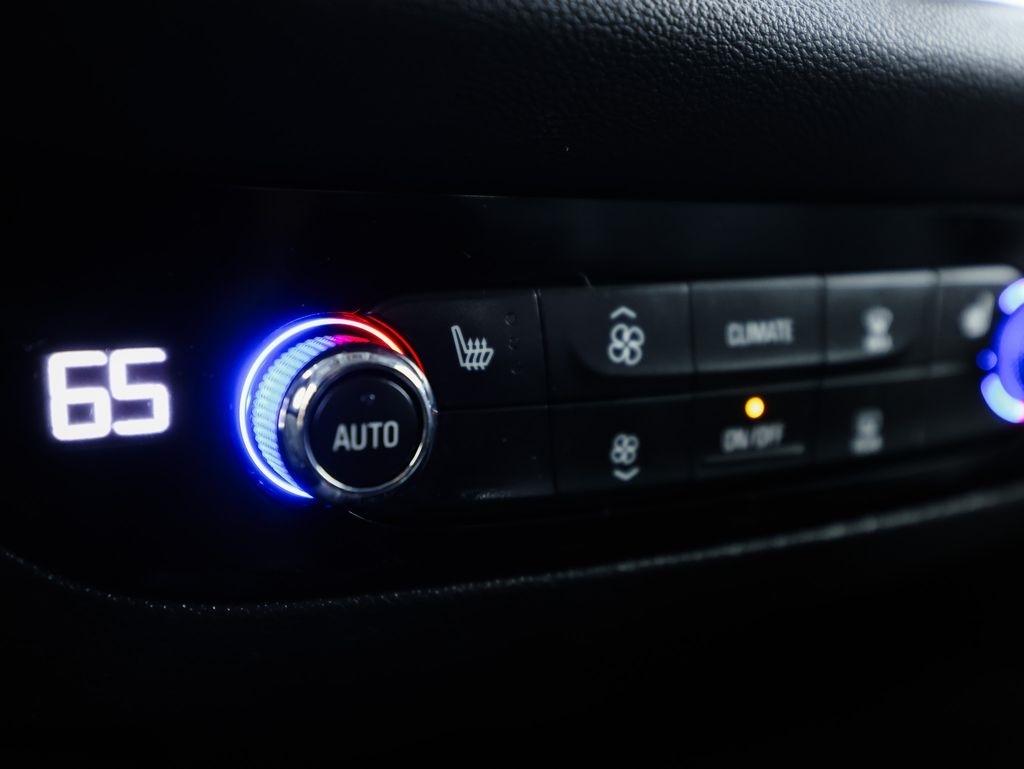 Buick Enclave FWD 4dr Essence 2021