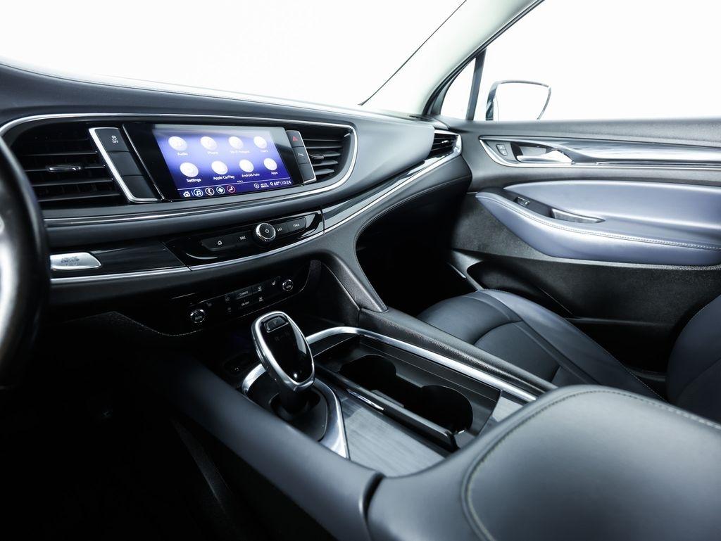 Buick Enclave FWD 4dr Essence 2021