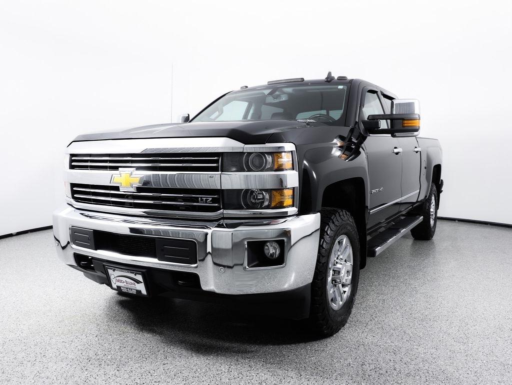 Chevrolet Silverado 2500HD Built After Aug 14 4WD Crew Cab 153.7" LTZ 2015
