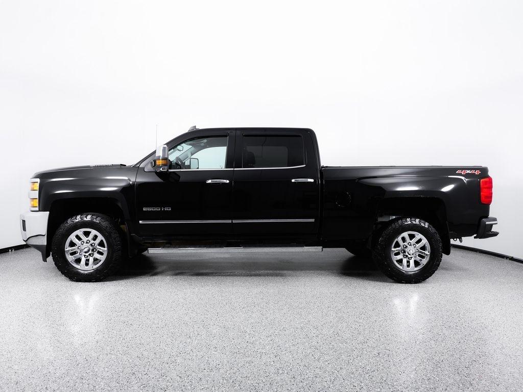 Chevrolet Silverado 2500HD Built After Aug 14 4WD Crew Cab 153.7" LTZ 2015