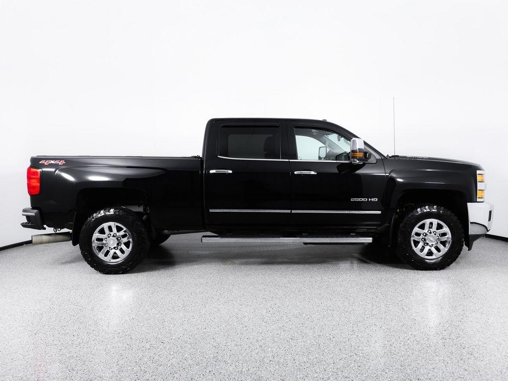 Chevrolet Silverado 2500HD Built After Aug 14 4WD Crew Cab 153.7" LTZ 2015