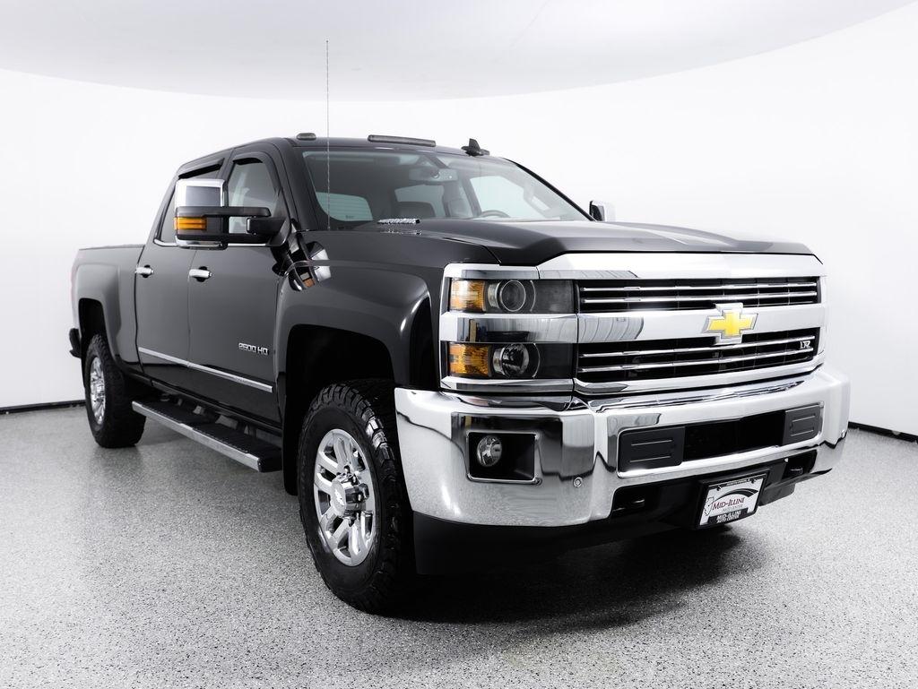 Chevrolet Silverado 2500HD Built After Aug 14 4WD Crew Cab 153.7" LTZ 2015