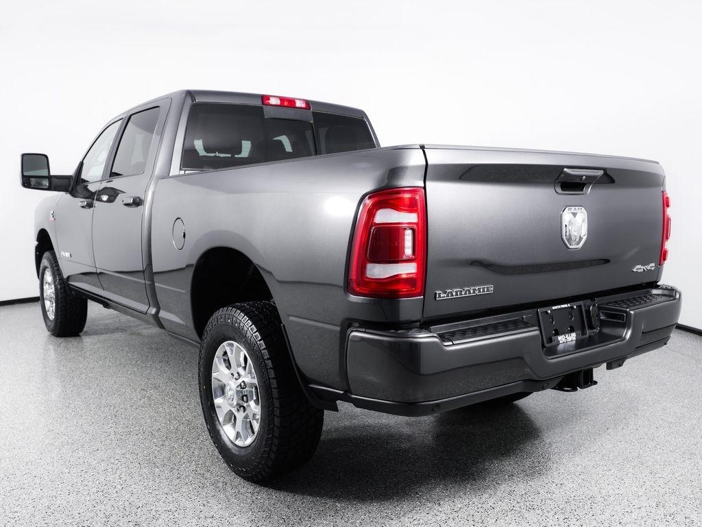RAM 2500 Laramie 4x4 Crew Cab 6'4" Box 2024