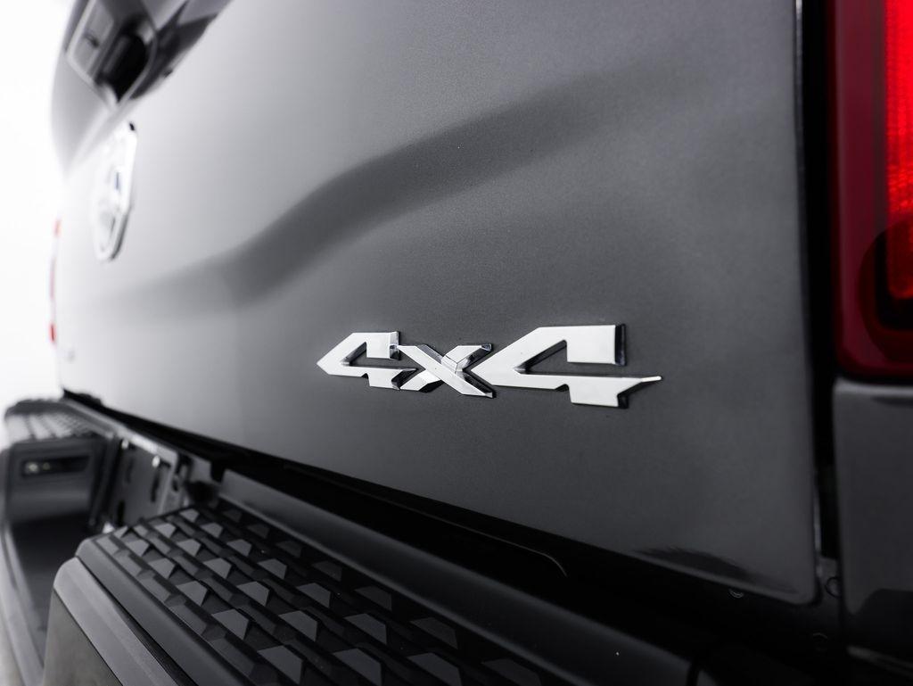 RAM 2500 Laramie 4x4 Crew Cab 6'4" Box 2024