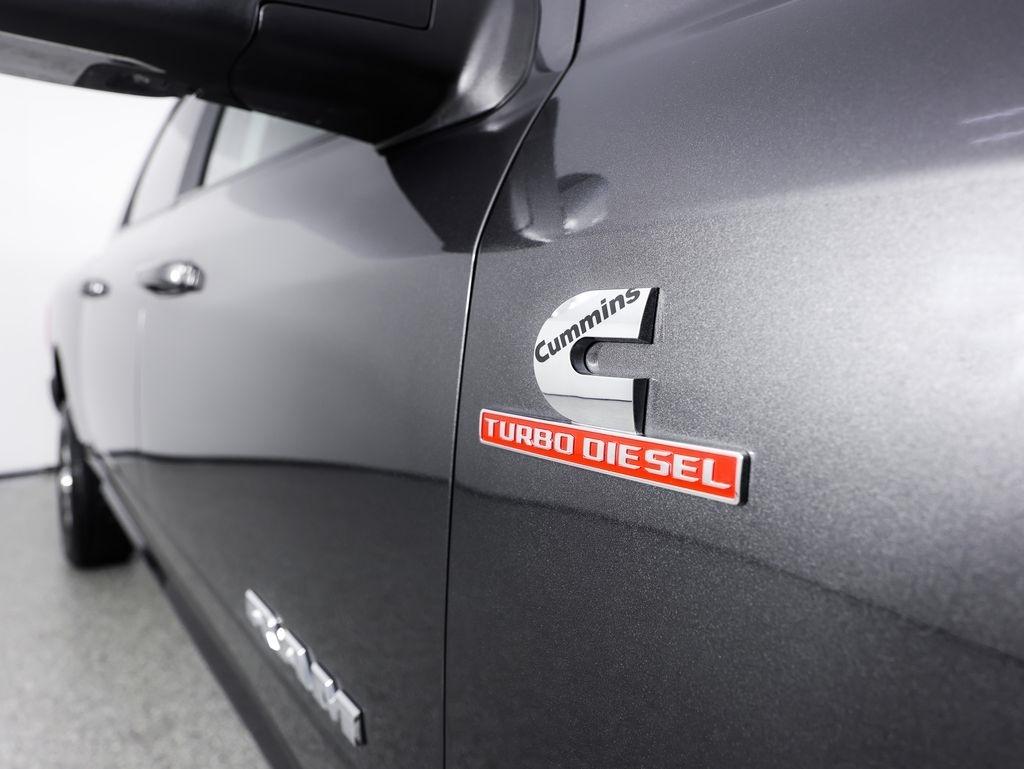 RAM 2500 Laramie 4x4 Crew Cab 6'4" Box 2024