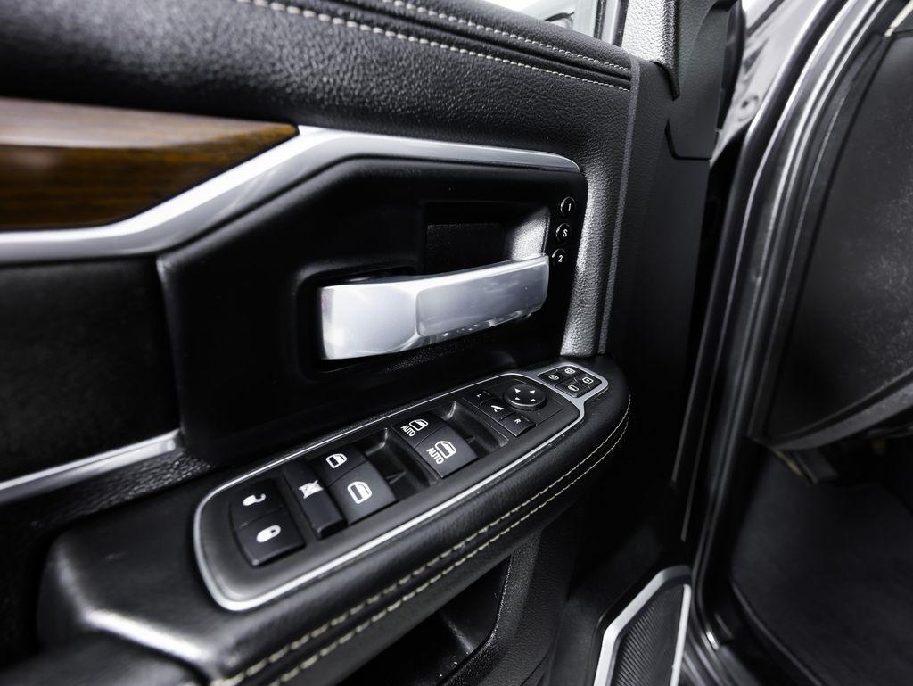 RAM 2500 Laramie 4x4 Crew Cab 6'4" Box 2024