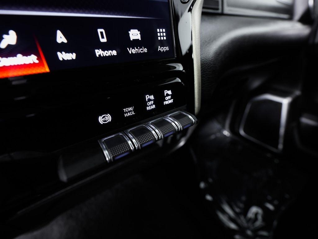 RAM 2500 Laramie 4x4 Crew Cab 6'4" Box 2024