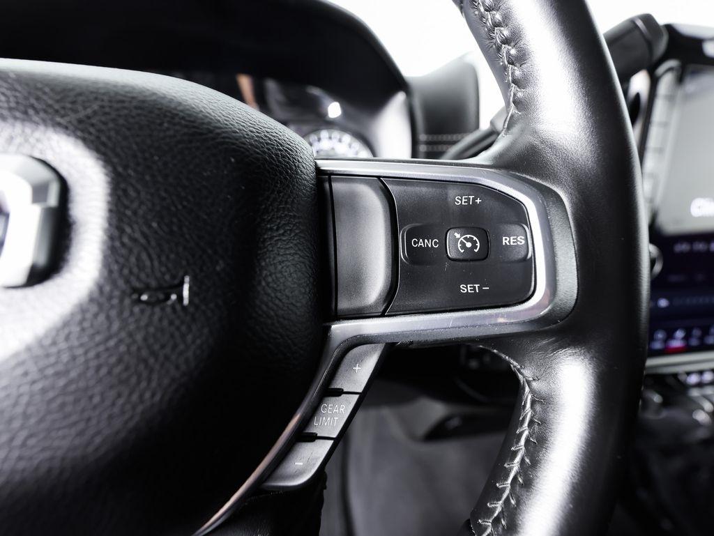 RAM 2500 Laramie 4x4 Crew Cab 6'4" Box 2024