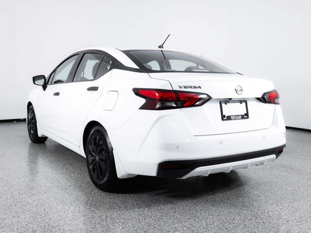 Nissan Versa S CVT 2020