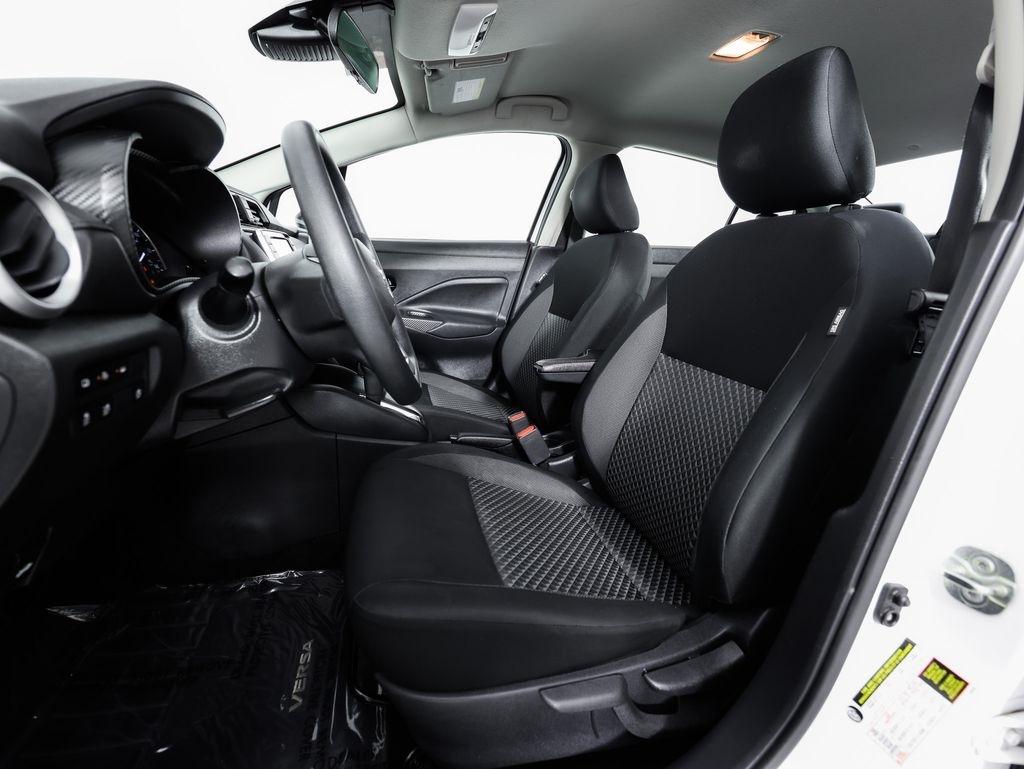 Nissan Versa S CVT 2020