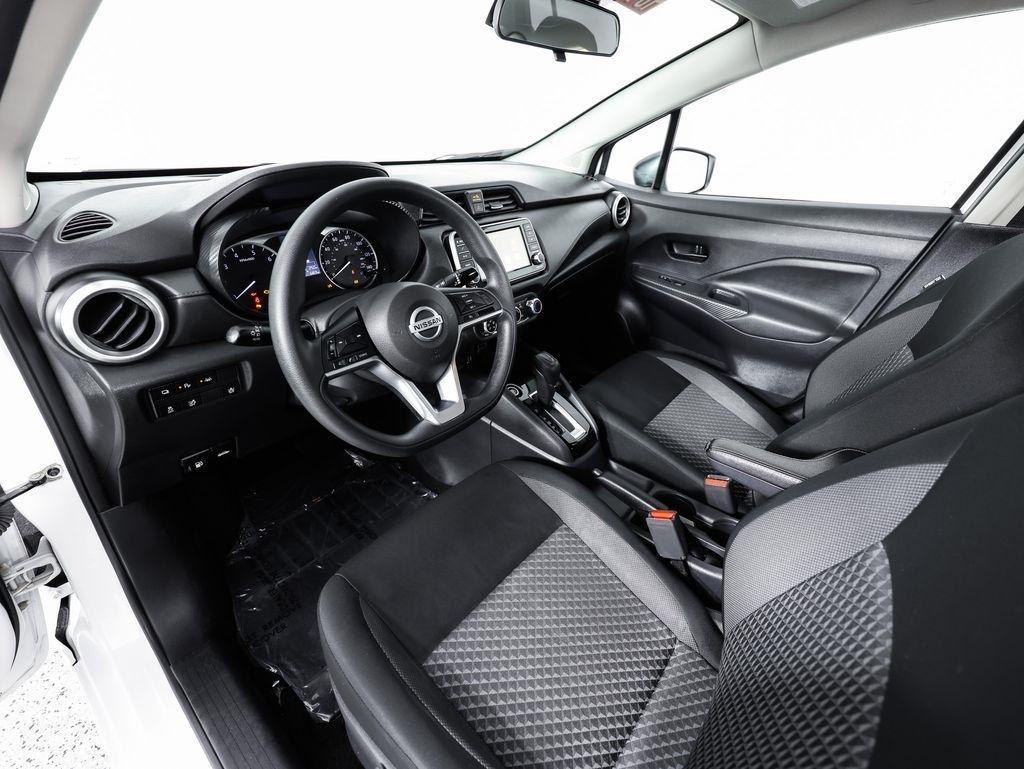 Nissan Versa S CVT 2020