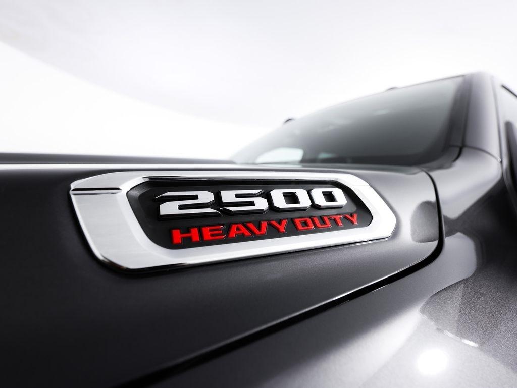 RAM 2500 Laramie 4x4 Crew Cab 6'4" Box 2024