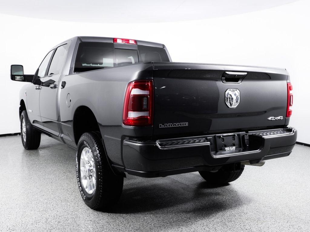 RAM 2500 Laramie 4x4 Crew Cab 6'4" Box 2024