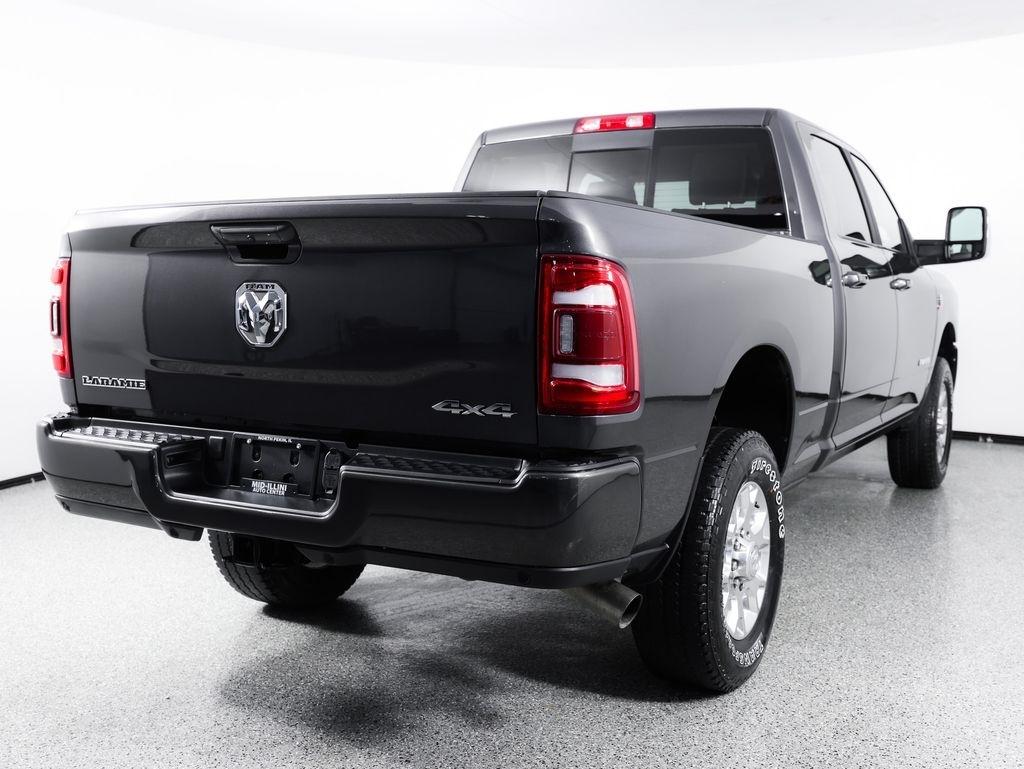 RAM 2500 Laramie 4x4 Crew Cab 6'4" Box 2024