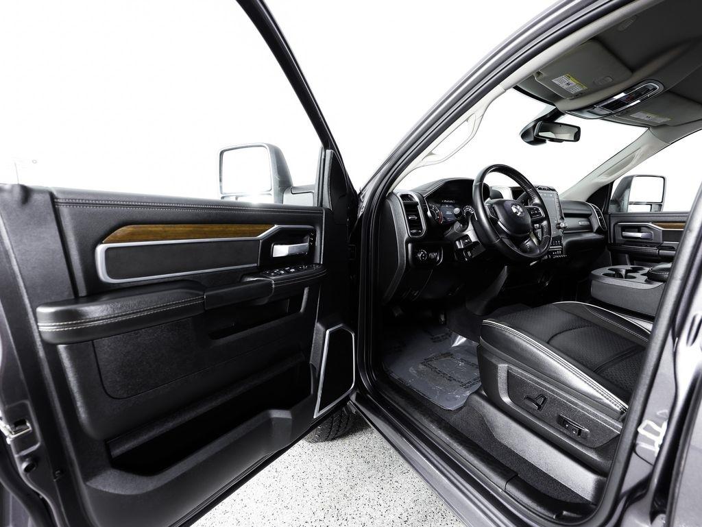 RAM 2500 Laramie 4x4 Crew Cab 6'4" Box 2024