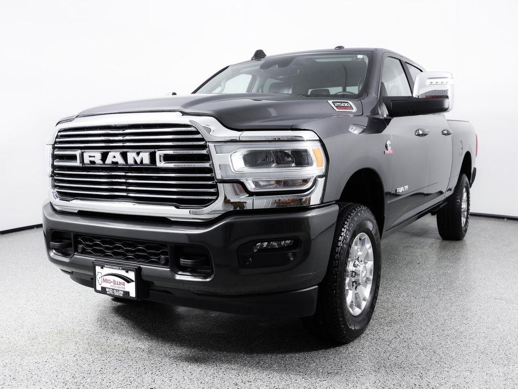 RAM 2500 Laramie 4x4 Crew Cab 6'4" Box 2024