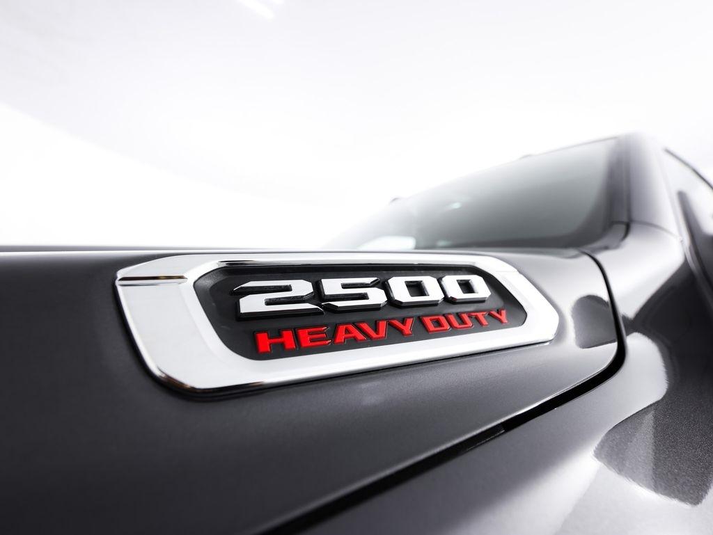 RAM 2500 Laramie 4x4 Crew Cab 6'4" Box 2024