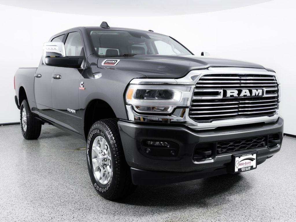 RAM 2500 Laramie 4x4 Crew Cab 6'4" Box 2024