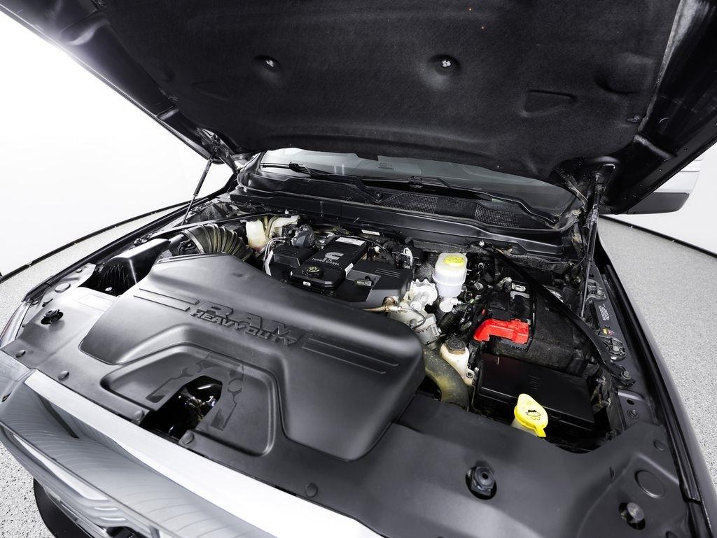 RAM 2500 Laramie 4x4 Crew Cab 6'4" Box 2024