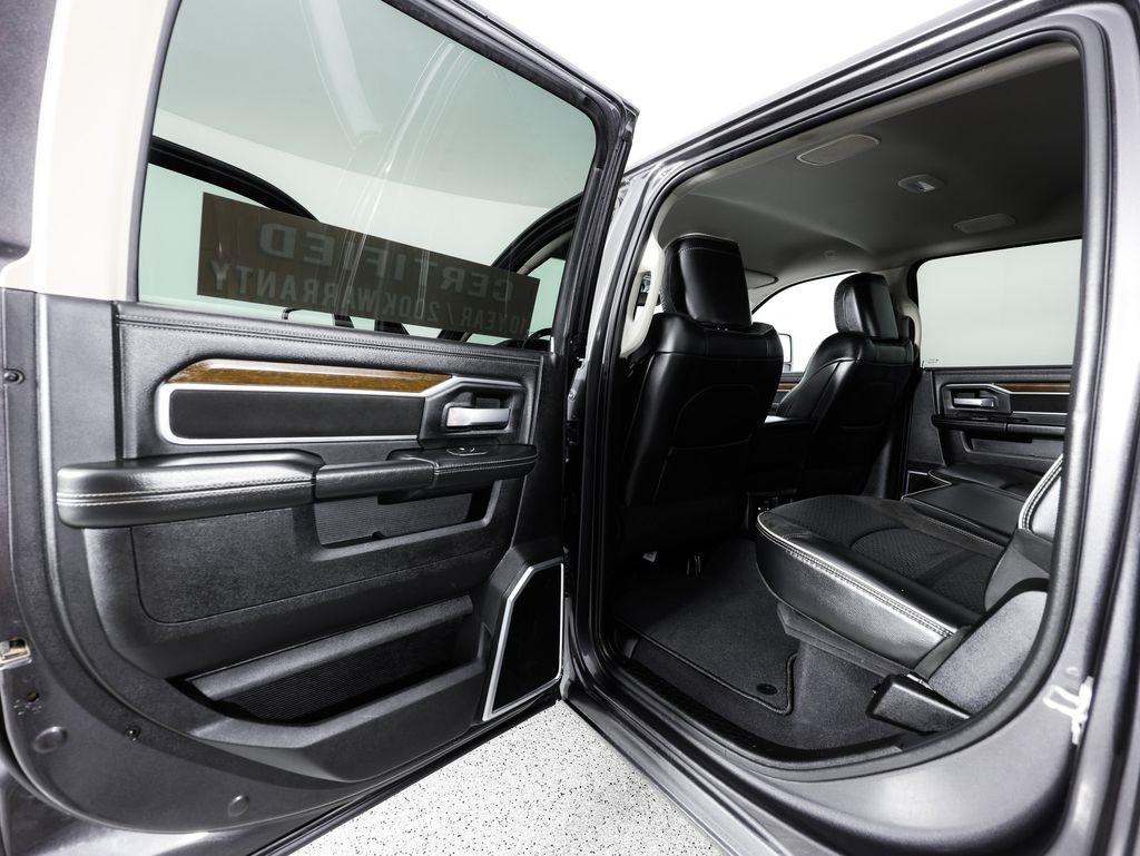 RAM 2500 Laramie 4x4 Crew Cab 6'4" Box 2024