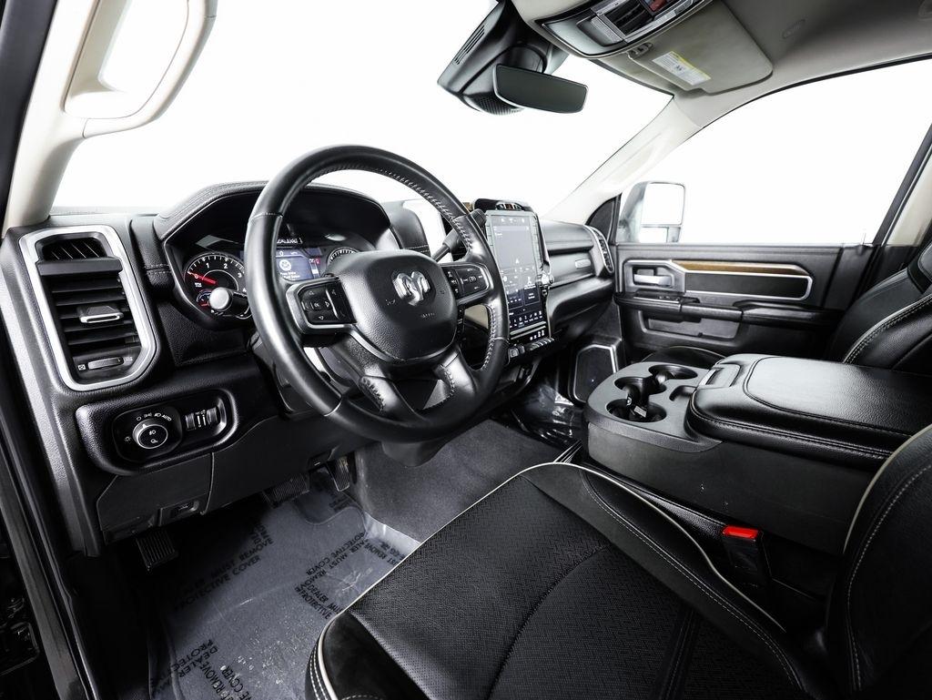 RAM 2500 Laramie 4x4 Crew Cab 6'4" Box 2024