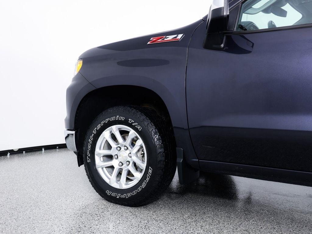 Chevrolet Silverado 1500 4WD Crew Cab 147" LT w/1LT 2022