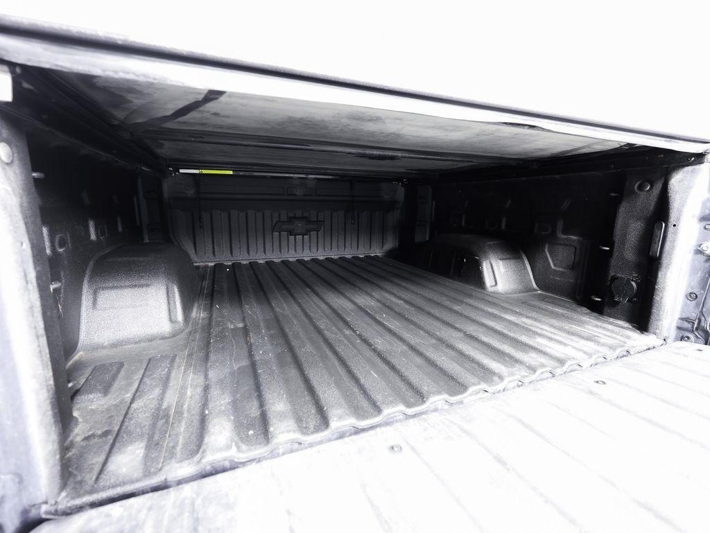 Chevrolet Silverado 1500 4WD Crew Cab 147" LT w/1LT 2022