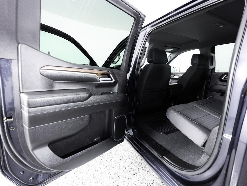 Chevrolet Silverado 1500 4WD Crew Cab 147" LT w/1LT 2022