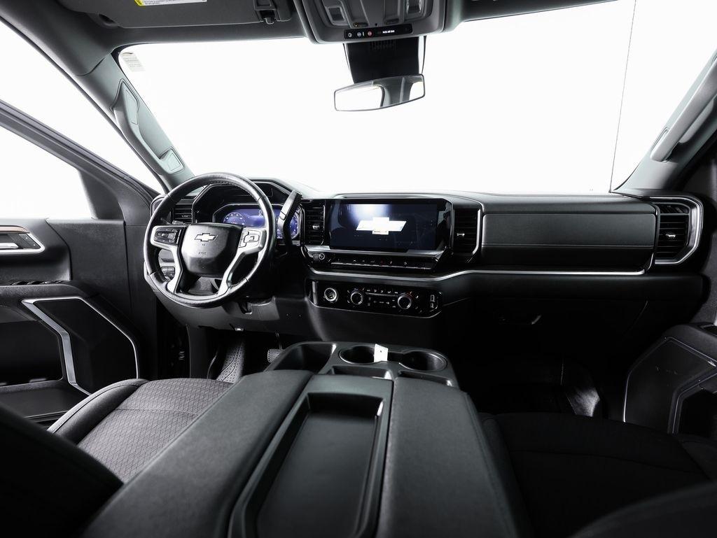 Chevrolet Silverado 1500 4WD Crew Cab 147" LT w/1LT 2022