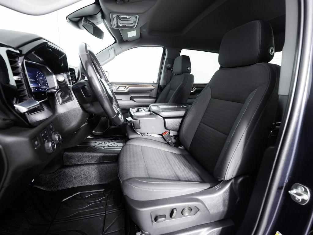 Chevrolet Silverado 1500 4WD Crew Cab 147" LT w/1LT 2022