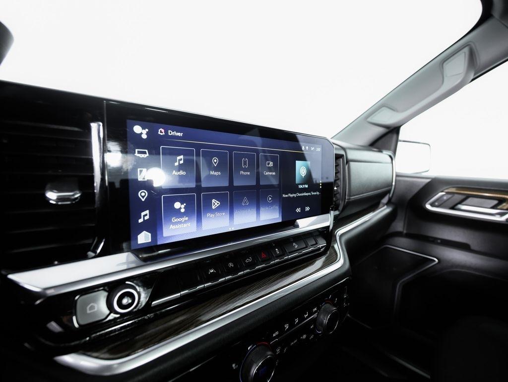 Chevrolet Silverado 1500 4WD Crew Cab 147" LT w/1LT 2022