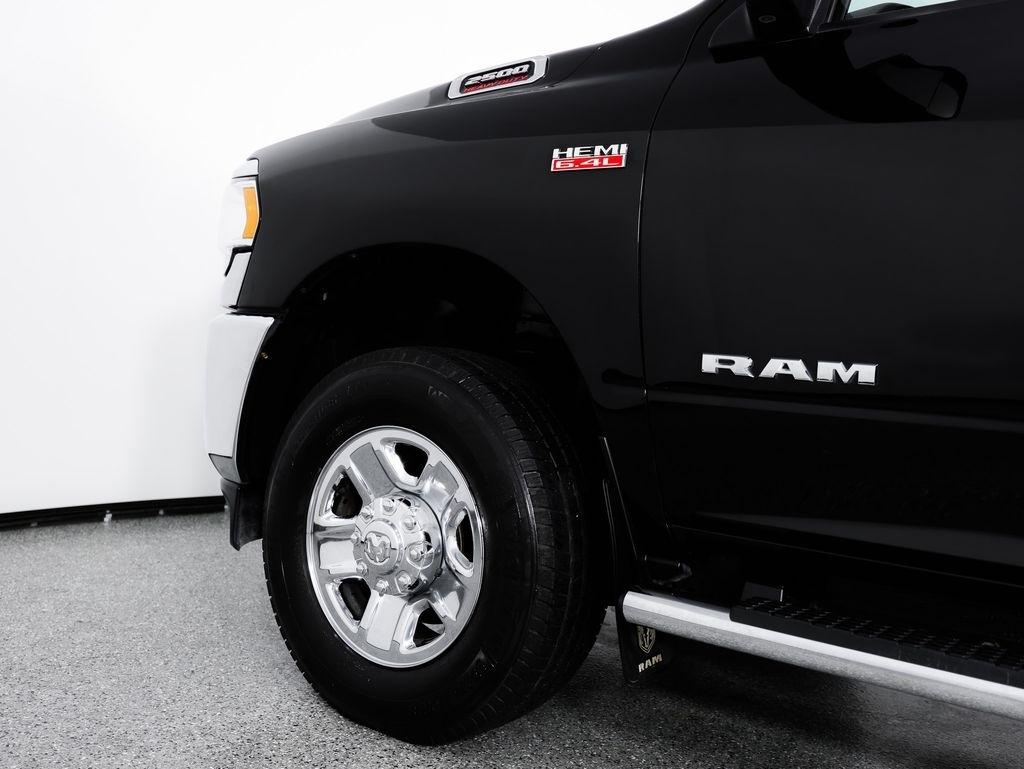 RAM 2500 Tradesman 4x4 Crew Cab 6'4" Box 2020