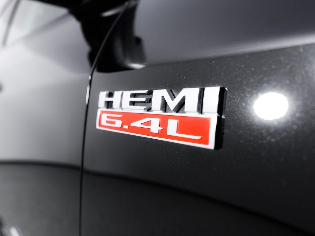 RAM 2500 Tradesman 4x4 Crew Cab 6'4" Box 2020