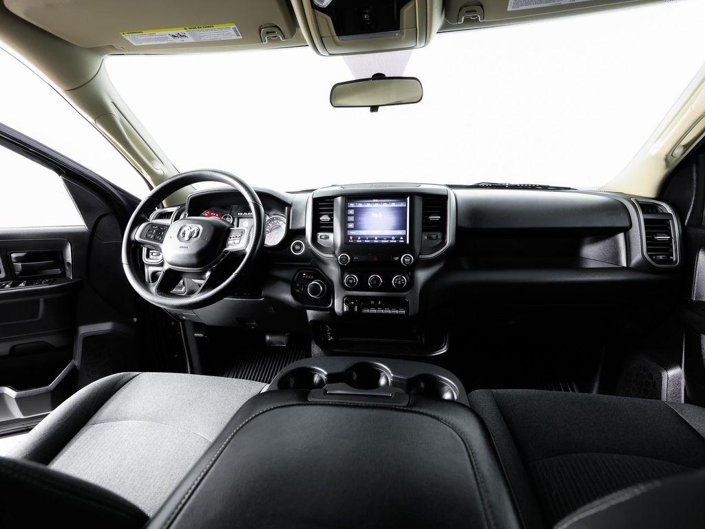 RAM 2500 Tradesman 4x4 Crew Cab 6'4" Box 2020