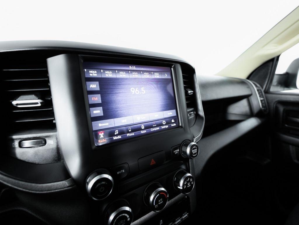 RAM 2500 Tradesman 4x4 Crew Cab 6'4" Box 2020