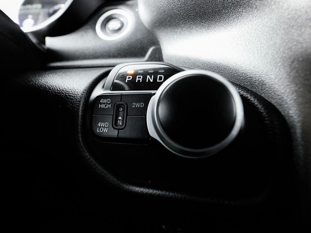 RAM 2500 Tradesman 4x4 Crew Cab 6'4" Box 2020