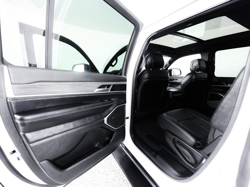 Jeep Wagoneer Series II 4x4 2023