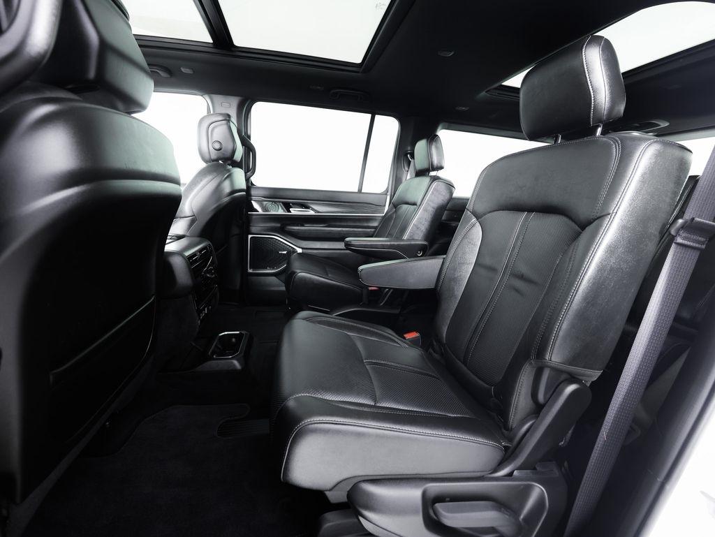 Jeep Wagoneer Series II 4x4 2023