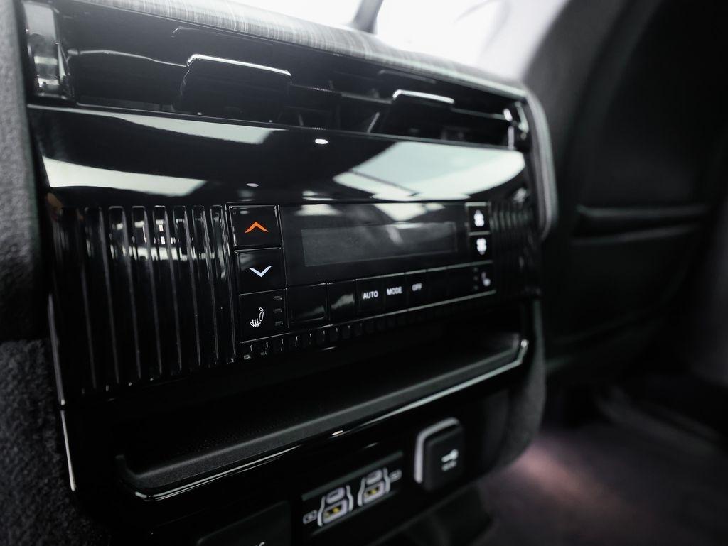 Jeep Wagoneer Series II 4x4 2023