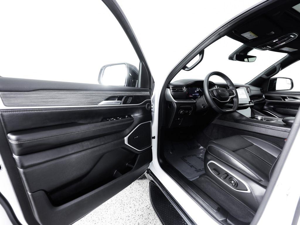 Jeep Wagoneer Series II 4x4 2023