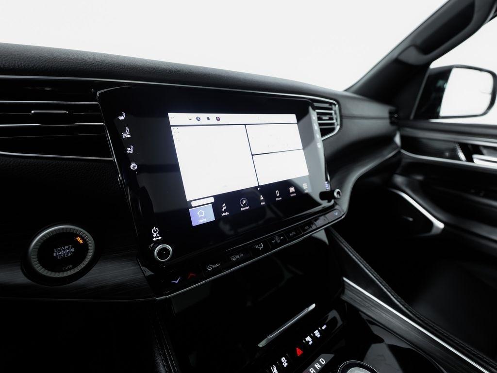 Jeep Wagoneer Series II 4x4 2023