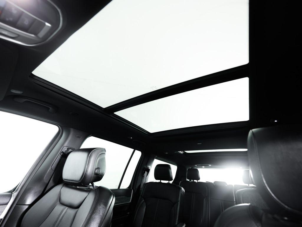 Jeep Wagoneer Series II 4x4 2023