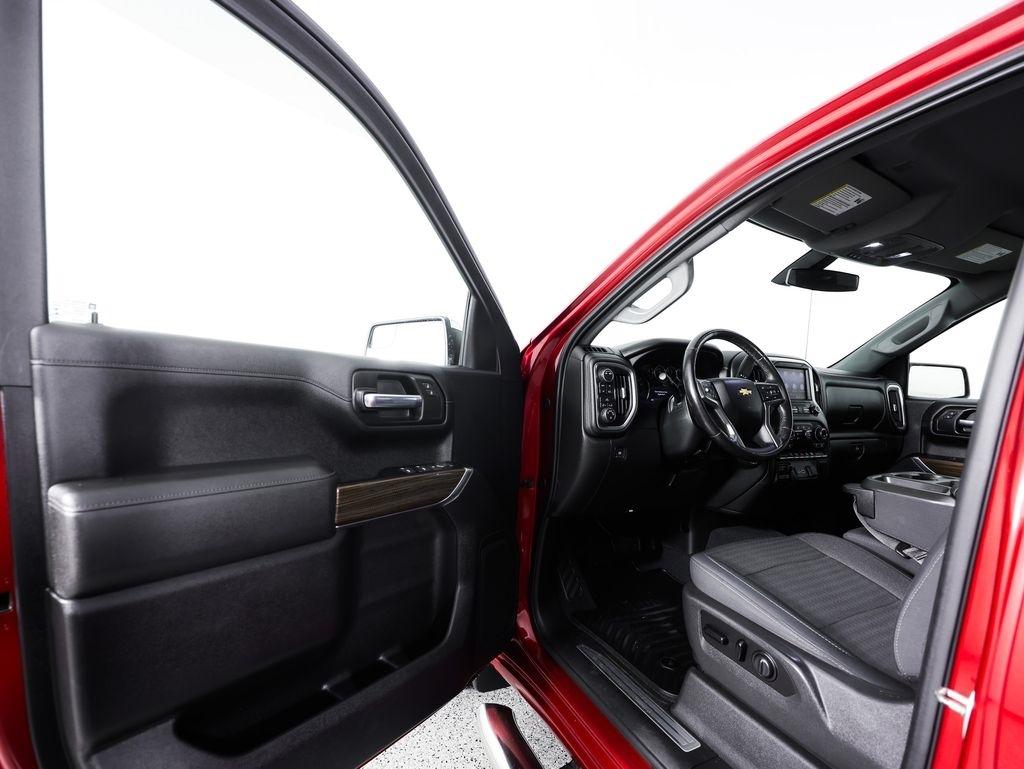 Chevrolet Silverado 1500 4WD Crew Cab 147" LT 2020