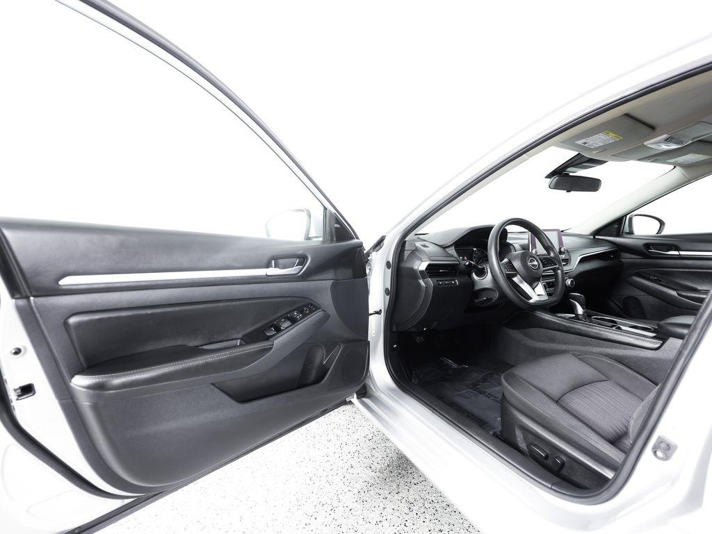 Nissan Altima 2.5 SV Sedan 2023